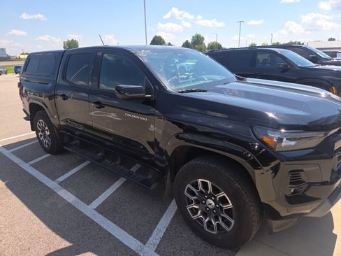Used 2024 Chevrolet Colorado Z71 w/ Z71 Convenience Package 2 AWD/4WD image 1
