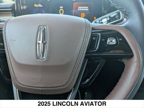 Used 2025 Lincoln Aviator Reserve w/ Jet Appearance Package image 13