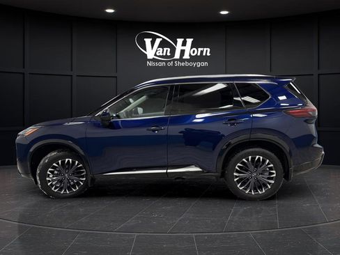 Used 2024 Nissan Rogue Platinum w/ Platinum Premium Package image 13