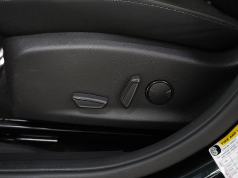Used 2015 Ford Focus SE FWD image 26