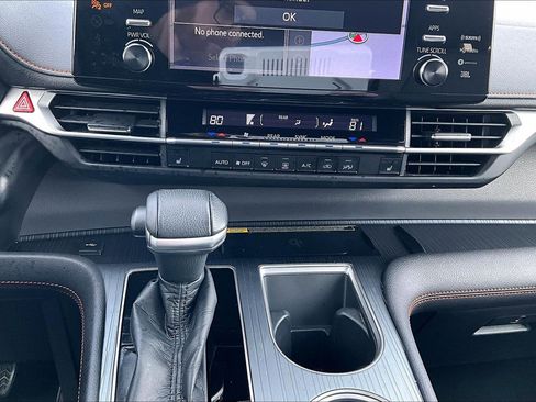 Used 2021 Toyota Sienna XSE w/ XSE Plus Package image 15