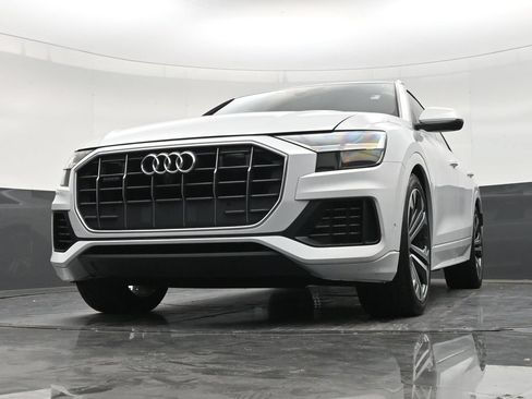 Used 2019 Audi Q8 Premium Plus w/ Premium Plus AWD/4WD image 27