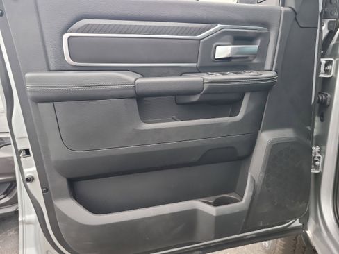 New 2026 RAM 2500 Big Horn AWD/4WD image 12