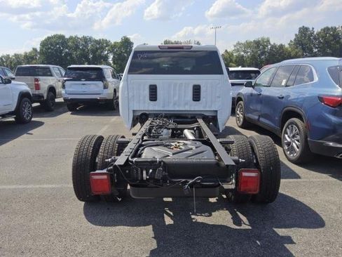 Used 2026 GMC Sierra 3500 Pro AWD/4WD image 4
