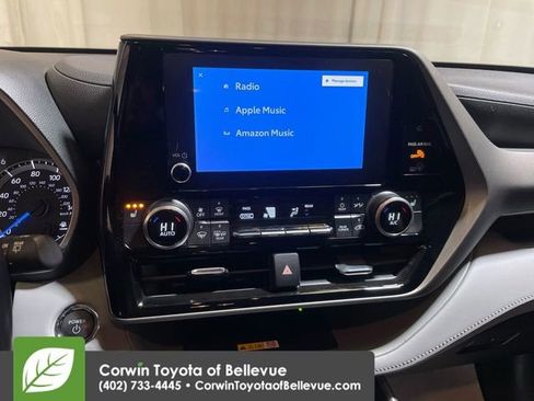 Used 2023 Toyota Highlander XLE image 21