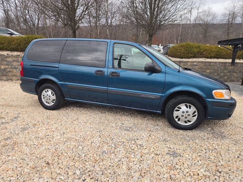 Used 2003 Chevrolet Venture LS image 2
