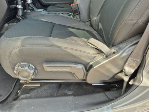 Used 2021 Jeep Wrangler Unlimited Sport AWD/4WD image 13