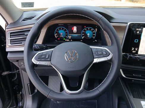 New 2026 Volkswagen Atlas SE image 14