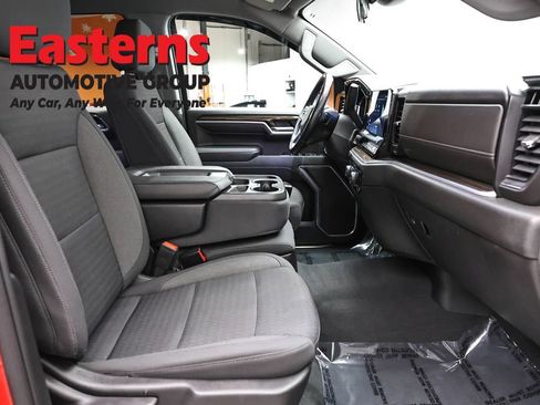 Used 2022 Chevrolet Silverado 1500 LT AWD/4WD image 26