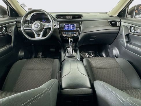 Used 2020 Nissan Rogue SV w/ Premium Package image 29