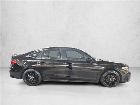 Used 2025 Honda Civic Sport image 4