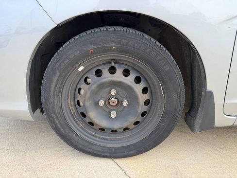 Used 2020 Honda Fit LX image 9