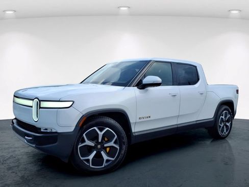 Used 2022 Rivian R1T Adventure AWD/4WD image 2