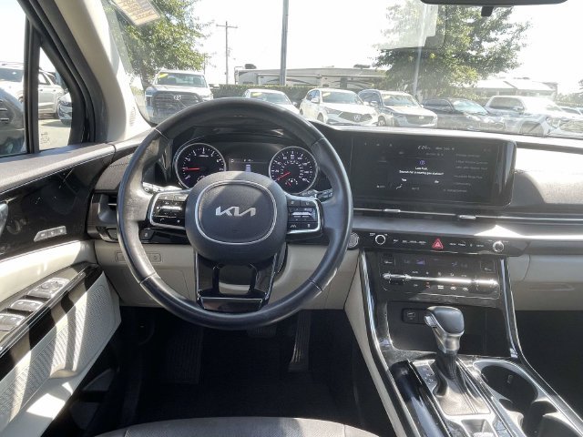 Certified 2022 Kia Carnival SX FWD image 12
