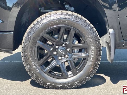 Certified 2024 Chevrolet Silverado 1500 Custom Trail Boss AWD/4WD image 31