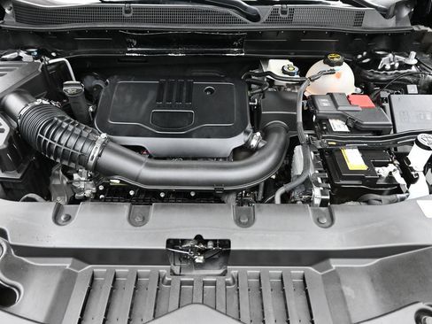 Used 2025 Chevrolet Blazer LT FWD image 7
