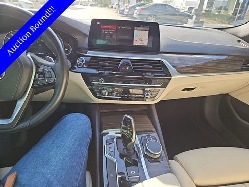 Used 2019 BMW 530i w/ Convenience Package image 17