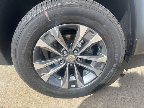 New 2026 Chevrolet Equinox LT w/ Convenience Package II image 8