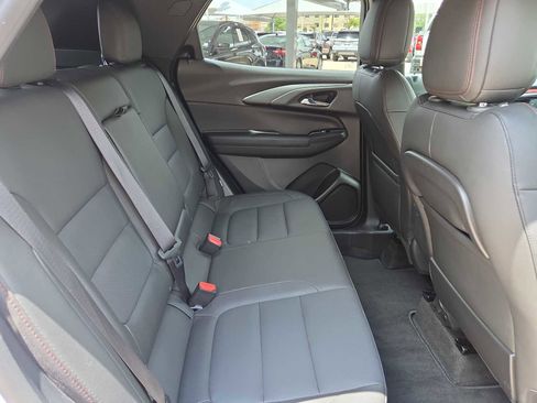 Used 2025 Chevrolet TrailBlazer RS w/ Convenience Package FWD image 17