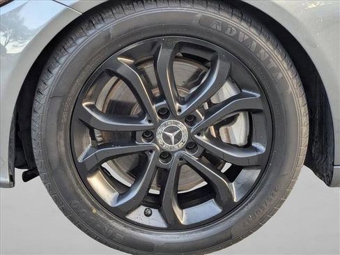 Used 2019 Mercedes-Benz C 300 Sedan image 24