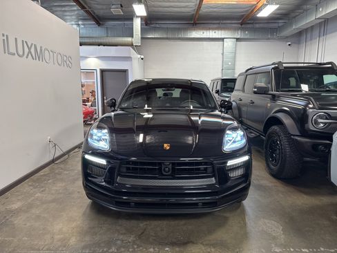 Used 2024 Porsche Macan S image 9