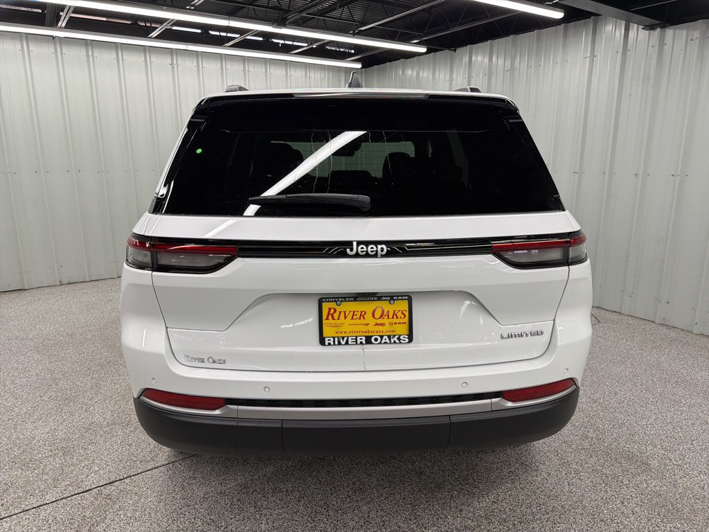 New 2026 Jeep Grand Cherokee Limited RWD image 5