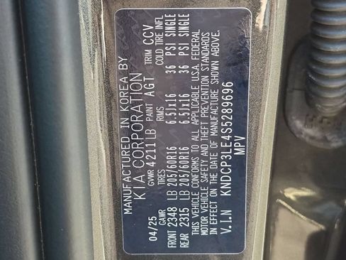 Used 2025 Kia Niro LX FWD image 35