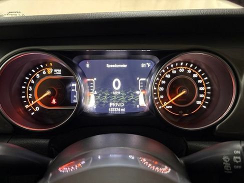 Used 2019 Jeep Wrangler Unlimited Sahara w/ Uconnect 4C Nav & Sound Group AWD/4WD image 63