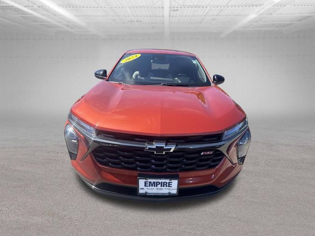 Used 2024 Chevrolet Trax RS w/ Sunroof Package FWD image 13