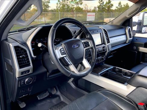 Used 2019 Ford F350 Lariat w/ Lariat Ultimate Package image 17