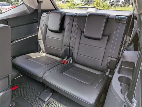 Used 2023 Volkswagen Atlas SEL R-Line AWD/4WD image 30