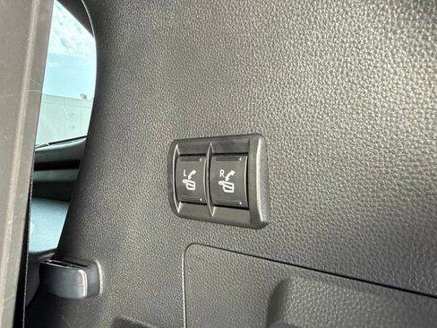Used 2026 Toyota Sequoia Platinum AWD/4WD image 10