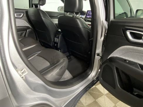 Used 2024 Jeep Compass Latitude image 13