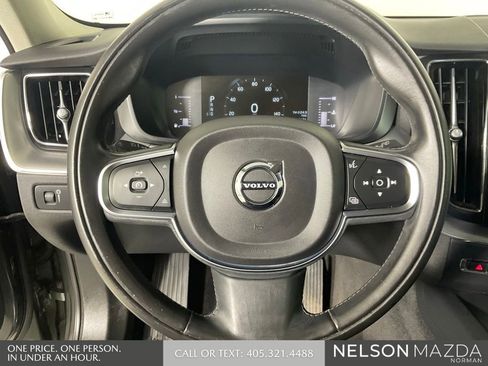 Used 2019 Volvo XC60 T5 Momentum w/ Premium Package FWD image 41