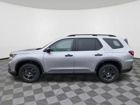 New 2025 Honda Pilot TrailSport image 5