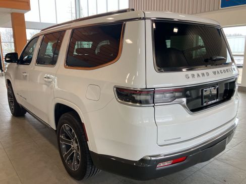 Used 2022 Jeep Grand Wagoneer Series I AWD/4WD image 7