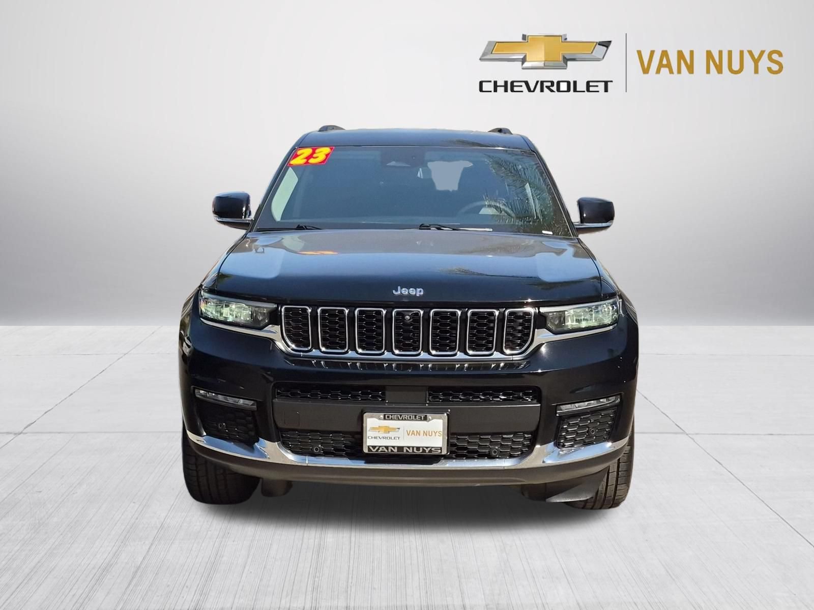 Used 2023 Jeep Grand Cherokee L Limited w/ Luxury Tech Group II RWD image 2