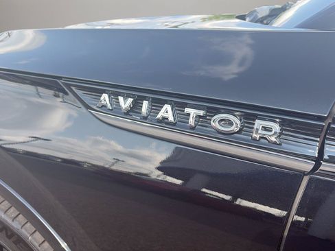 Used 2021 Lincoln Aviator Reserve w/ Equipment Group 210A AWD/4WD image 12