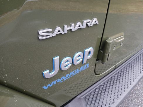 Used 2022 Jeep Wrangler Unlimited Sahara image 37