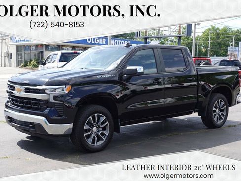 Used 2024 Chevrolet Silverado 1500 LT AWD/4WD image 1