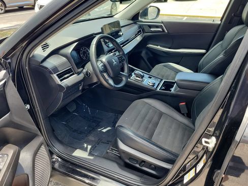 Used 2024 Mitsubishi Outlander SE FWD image 14