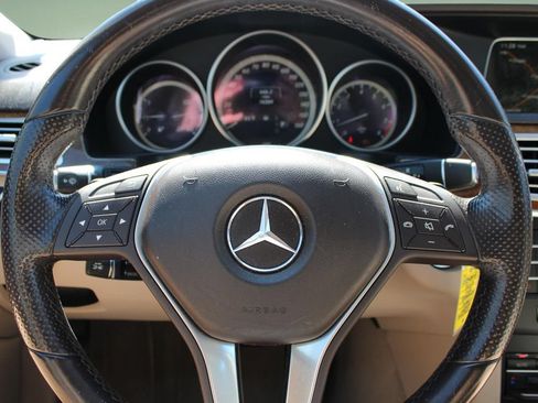Used 2016 Mercedes-Benz E 350 4MATIC Wagon image 34