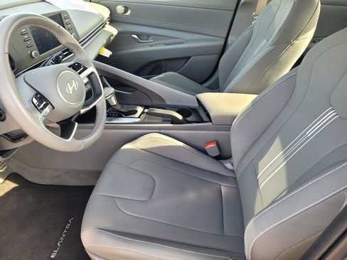 Certified 2025 Hyundai Elantra Sport image 15