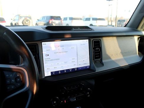 Used 2024 Ford Bronco Outer Banks image 18