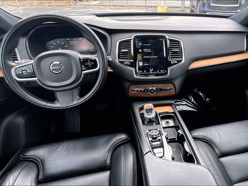 Used 2020 Volvo XC90 T8 Inscription image 18