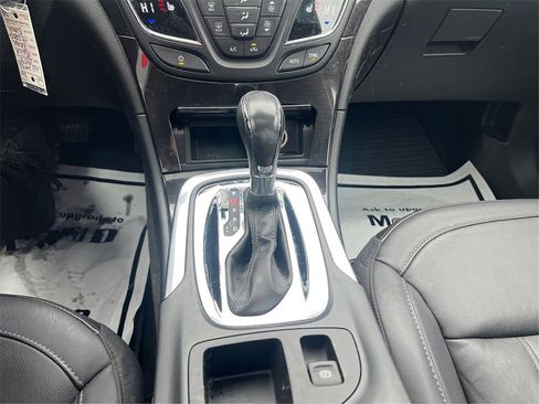 Used 2017 Buick Regal Sport Touring image 49