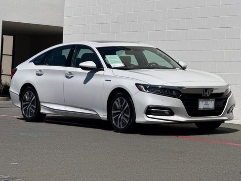 Used 2020 Honda Accord Touring image 6