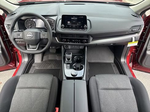 New 2026 Nissan Rogue SV AWD/4WD image 9