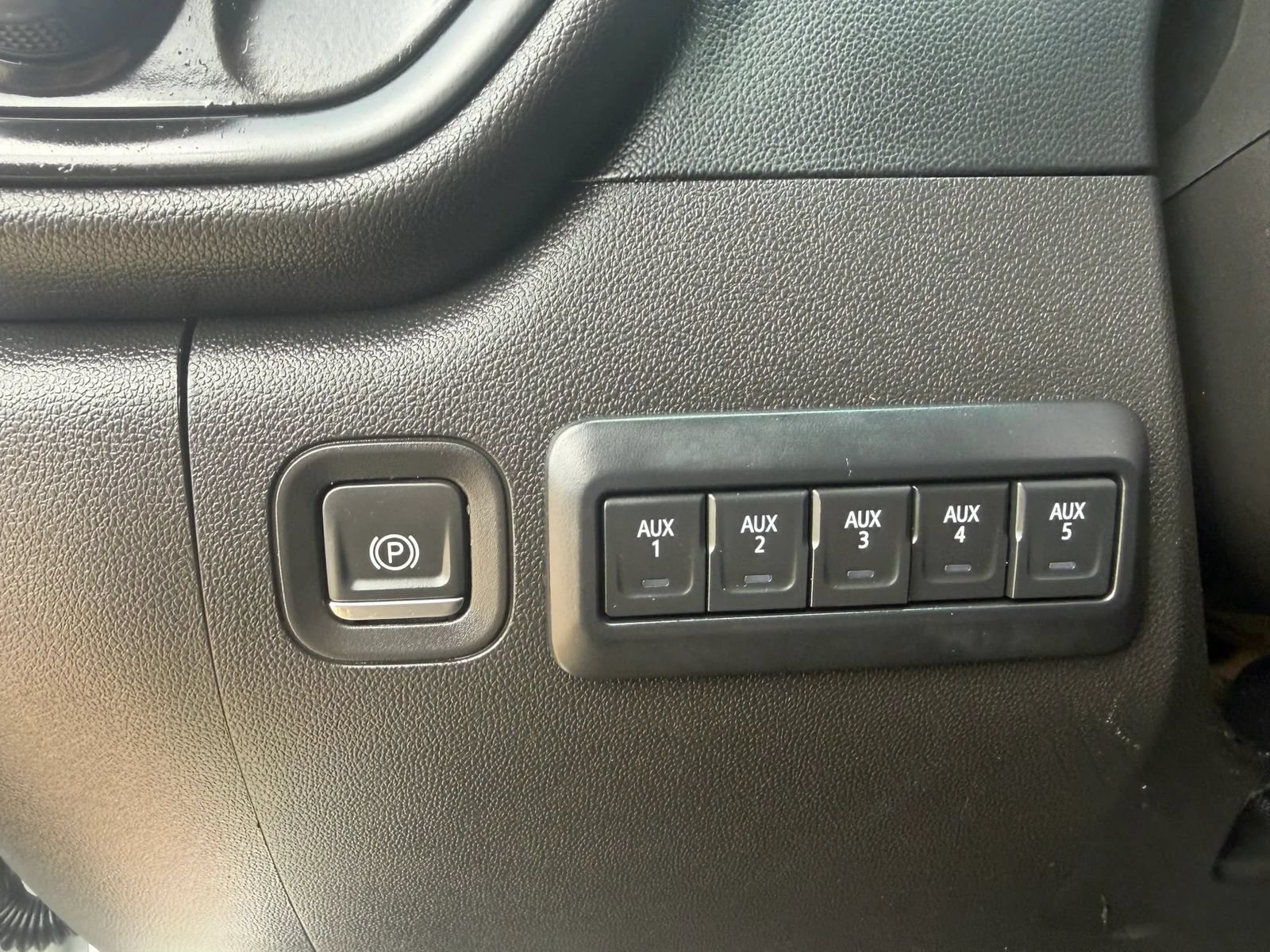 Used 2022 Chevrolet Silverado 3500 W/T w/ WT Convenience Package AWD/4WD image 9