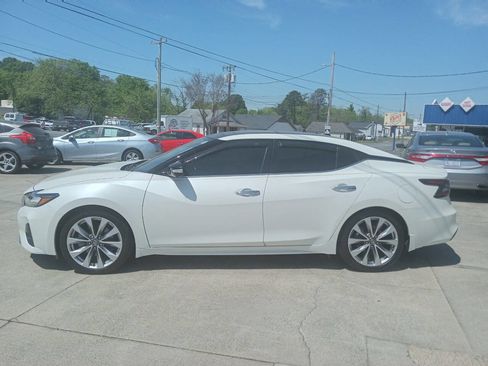 Used 2021 Nissan Maxima Platinum image 4